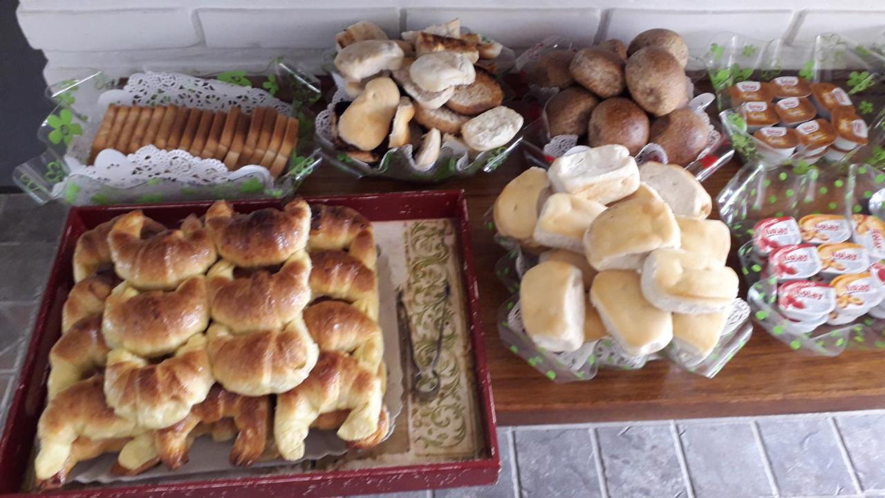 Posada De La Villa Villa Gesell Eksteriør bilde